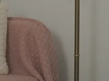 Stripchat Free Porn Cam of adisson_fox