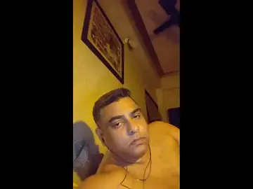 Stripchat Adult Video Chat of hardnhornybull