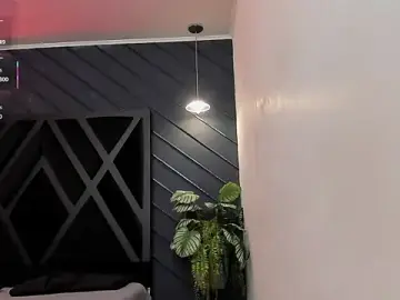 Stripchat Sex Cam of marco_garciia_