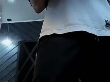 Stripchat Nude Webcam of marco_garciia_