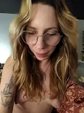 Stripchat Best Webcam of Lorna_h