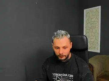 Stripchat Nude Webcam of BrianHunts