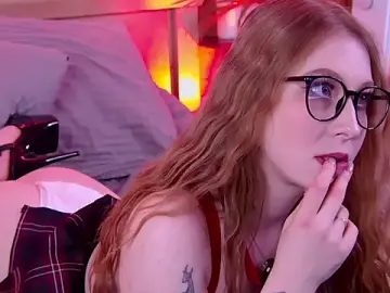 Stripchat Best Webcam of MiaEuphoria_