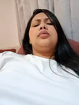 Alessandraa- from stripchat