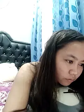 Stripchat Live Sex Cam of Queen_Marie