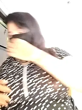 Tishani from stripchat