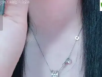 Stripchat Live Sex Cam of whitelee2