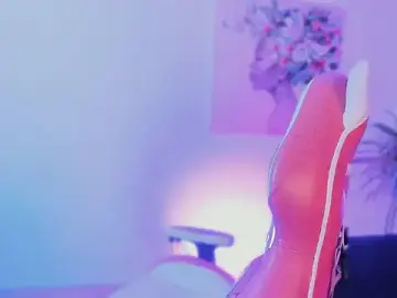 Stripchat Free Live Porn of lucy_neil