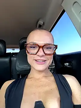 Stripchat Adult Webcams of Nicoleevien