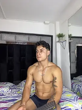 MR_MUSCLE from stripchat