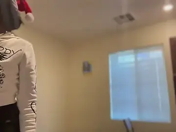 Stripchat Nude Webcam of Cum2Charm