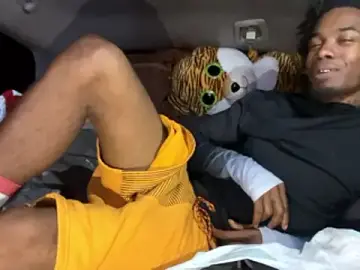 Stripchat Watch Live Sex Cams of SlimeCrownzOut5