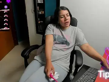 Stripchat Live Sex of peanut_tangerine