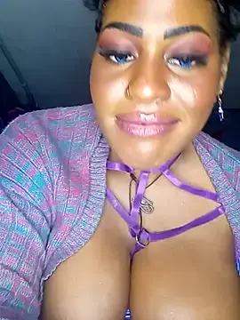 AmazonianMistress from stripchat