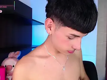 Stripchat Best Webcam of Ezra_Storm