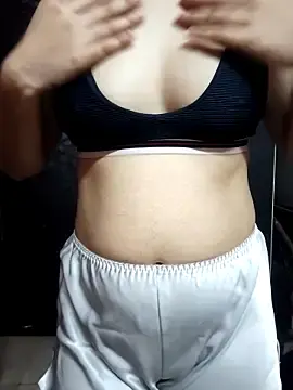 Stripchat Sex Cam of simmi_jaan17