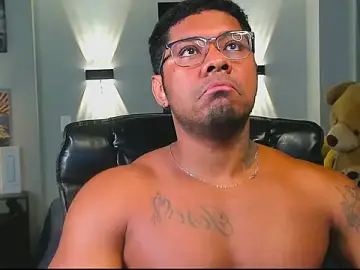 Stripchat Free Live Porn of LEONHDZ