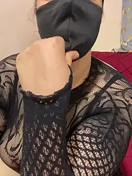 Stripchat Free Live Porn of mari_layali