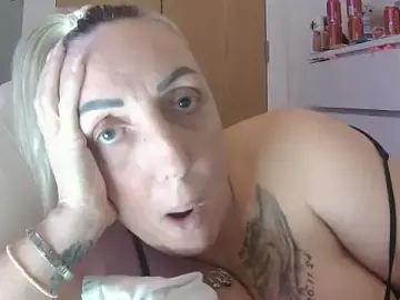 Stripchat Live Sex of theblondecocklover