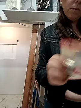 Mia_Novikov from stripchat