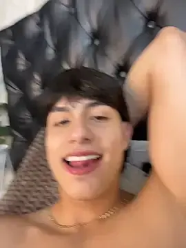 Stripchat Live Sex of Lander_Cruz