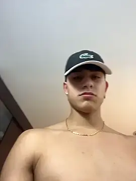 Stripchat Live Porn of Lander_Cruz