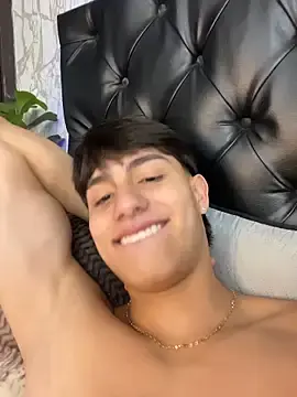 Stripchat Nude Webcam of Lander_Cruz