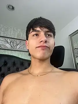 Stripchat Private Sex Chat of Lander_Cruz