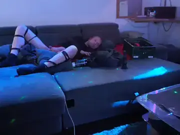 Stripchat Free Porn Cam of davidgntxxxxx