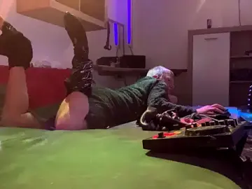 Stripchat Watch Live Sex Cams of davidgntxxxxx