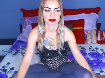 Stripchat Free Live Porn of mira90dirty