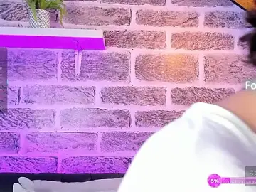 Stripchat Adult Webcams of noah_ricci