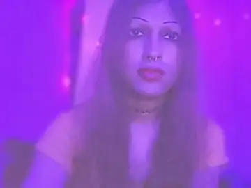 Stripchat Nude Webcam of MmmMonikaBabie