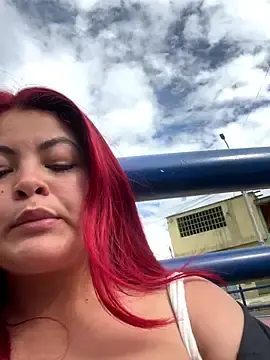 Stripchat Nude Webcam of lia_moon77