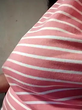 Stripchat Adult Video Chat of tharu_sweet