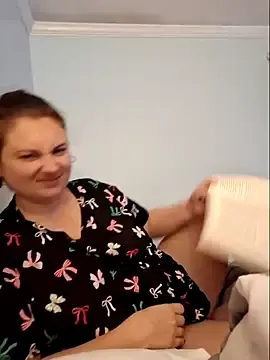 MilfyMrsRobinson from stripchat