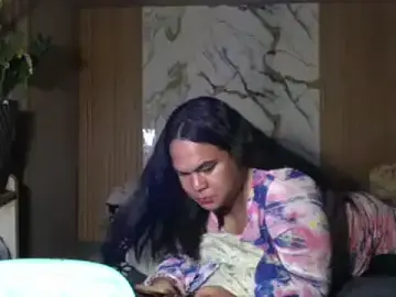 Stripchat Free Porn Cam of roseluv_hot