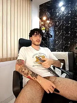 Stripchat Adult Video Chat of Rafael_Mendezz