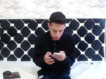 Stripchat Adult Webcams of thiago19s