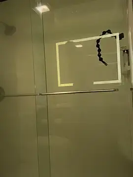 Stripchat Live Sex Cam of 2HandsLong