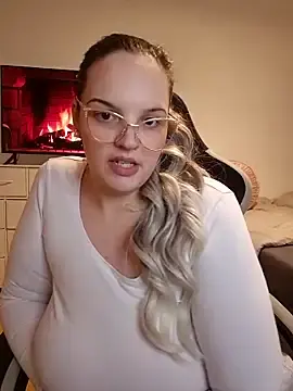 Stripchat Live Sex of JUJUICY-