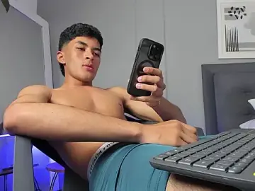 Stripchat Private Sex Chat of Tylerffoxx