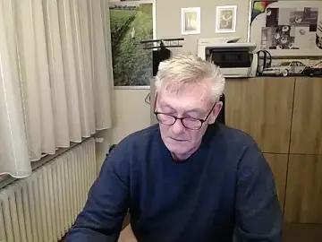 Stripchat Live Sex Cam of randyandy67