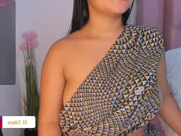 Stripchat Best live sex cam show of shara_queen1