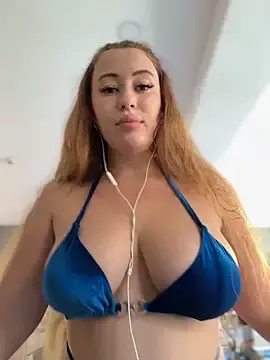 Stripchat Live Sex Cam of AndreaMood