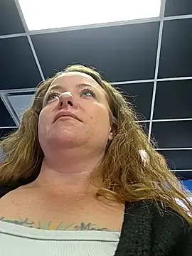 Stripchat Live Sex Cam of julimonroe