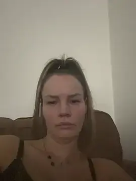 Stripchat Live Sex of Cutebrowneyes_