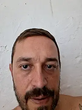 Stripchat Free Porn Cam of Johnnyhotlatmale