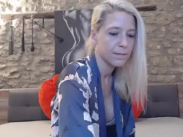 Stripchat Sex Cam of Naschkatze01