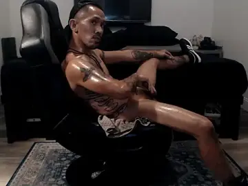 inc25cb@xh from stripchat